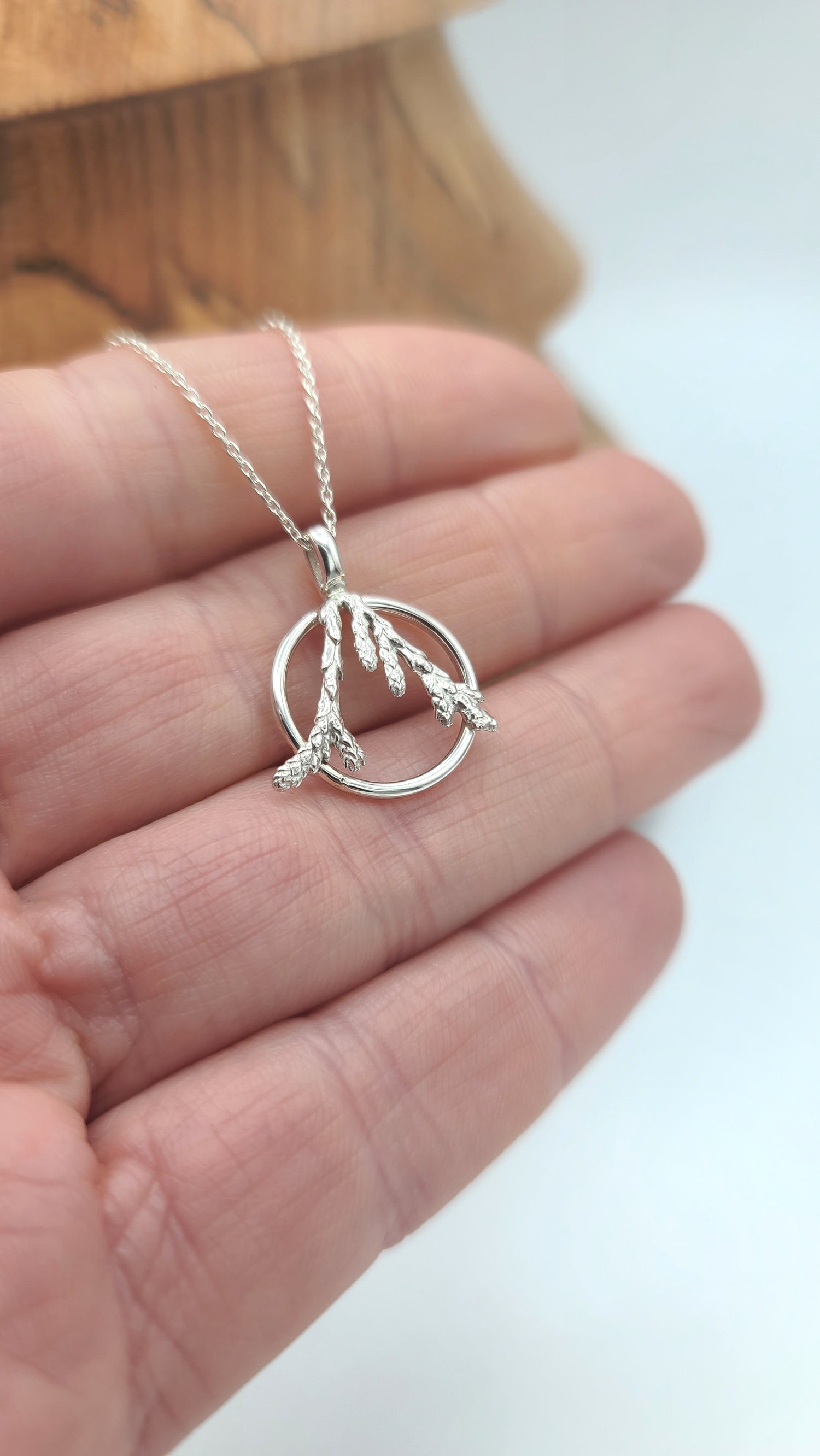 The Ring Keeper Necklace *Live your life collection – Nordic Pine